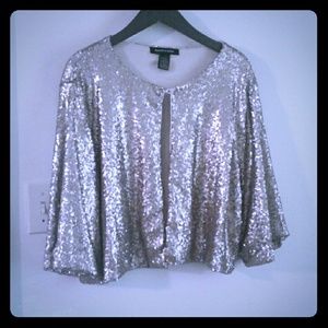 Parker and Quinn sleeved mini coverlet